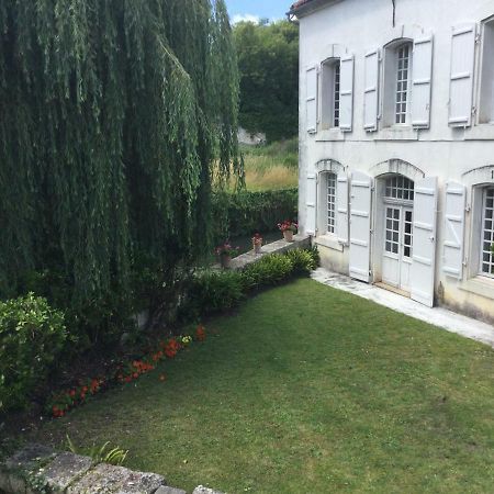La Maison Du Pont La Rochebeaucourt-et-Argentine Esterno foto